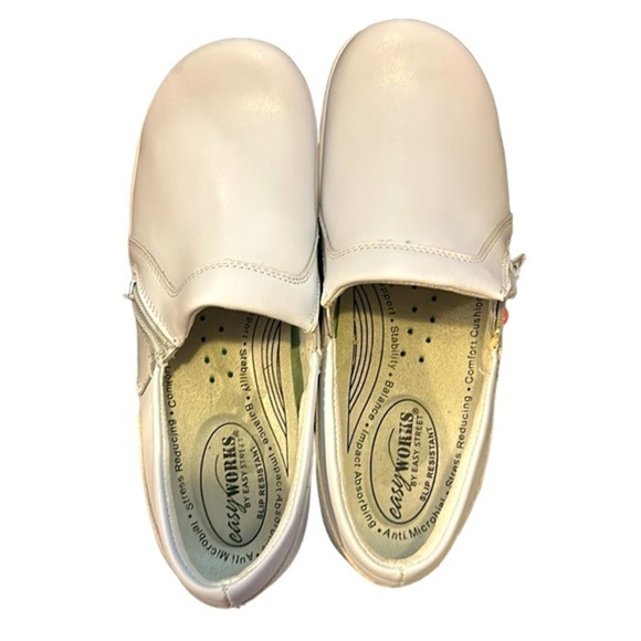 Easy Works White Nursing Clogs New 8 - Picture 1 of 3